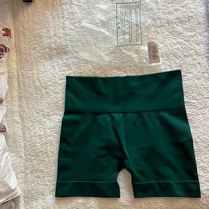 Set active shorts size medium brand new